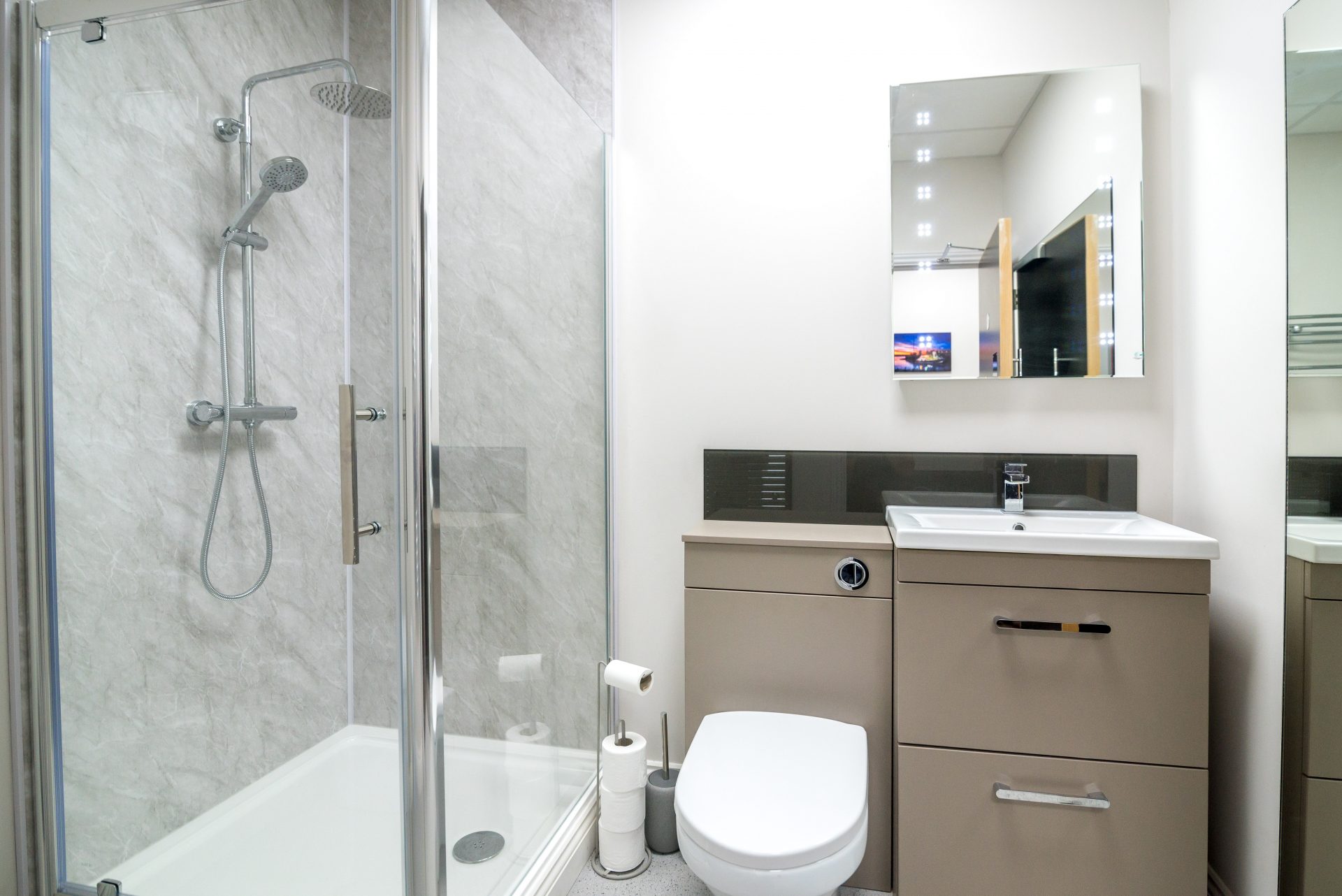 APS Showroom Shower WC King's Lynn